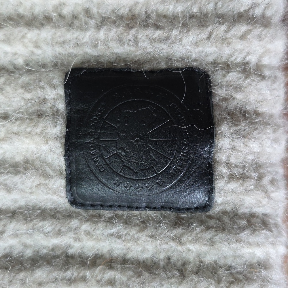 Canada Goose X Robert Mackie Wood Pom Pom Beanie - Picture 2 of 12
